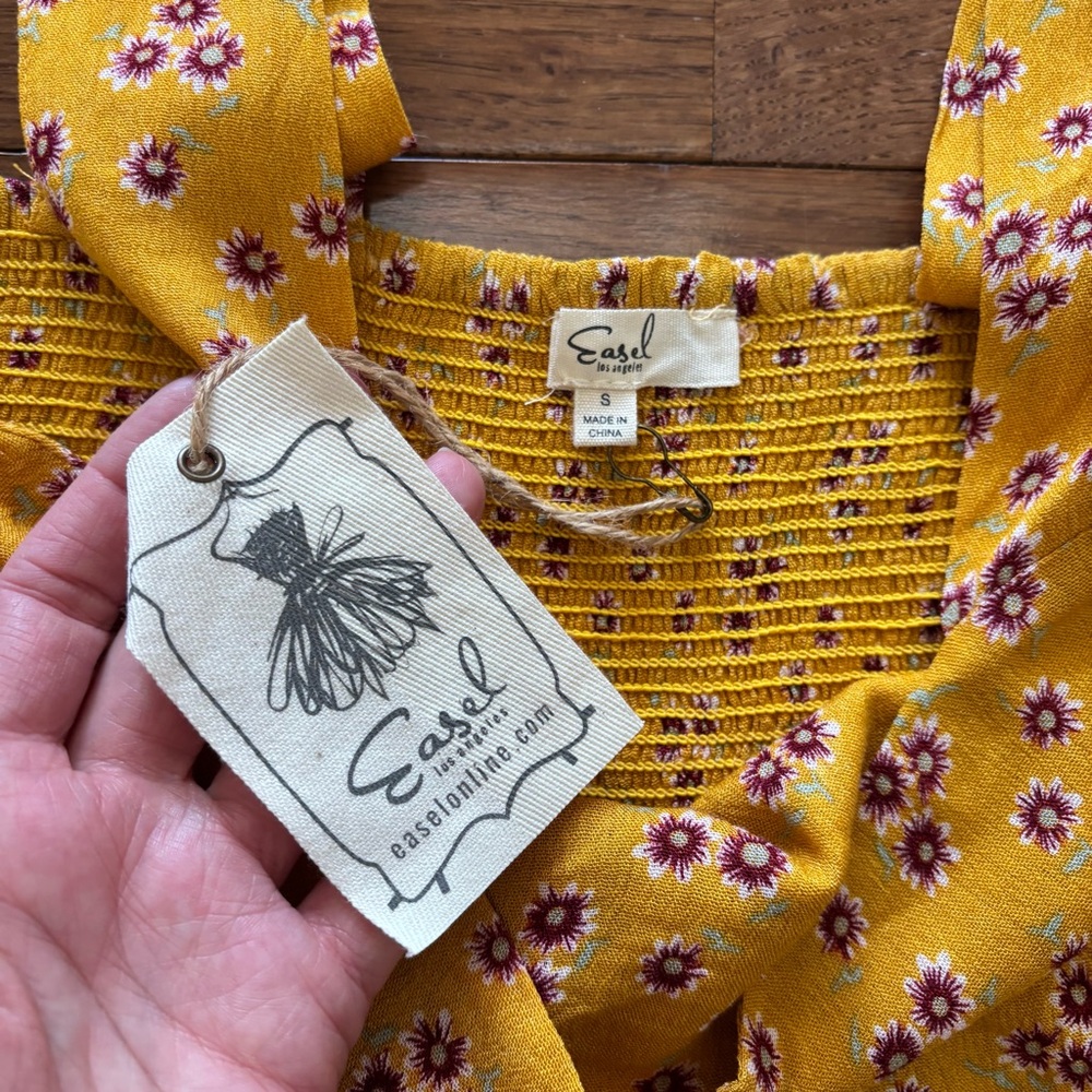 Easel Yellow Floral Print Cropped Flowy Tank Top - Picture 3 of 6